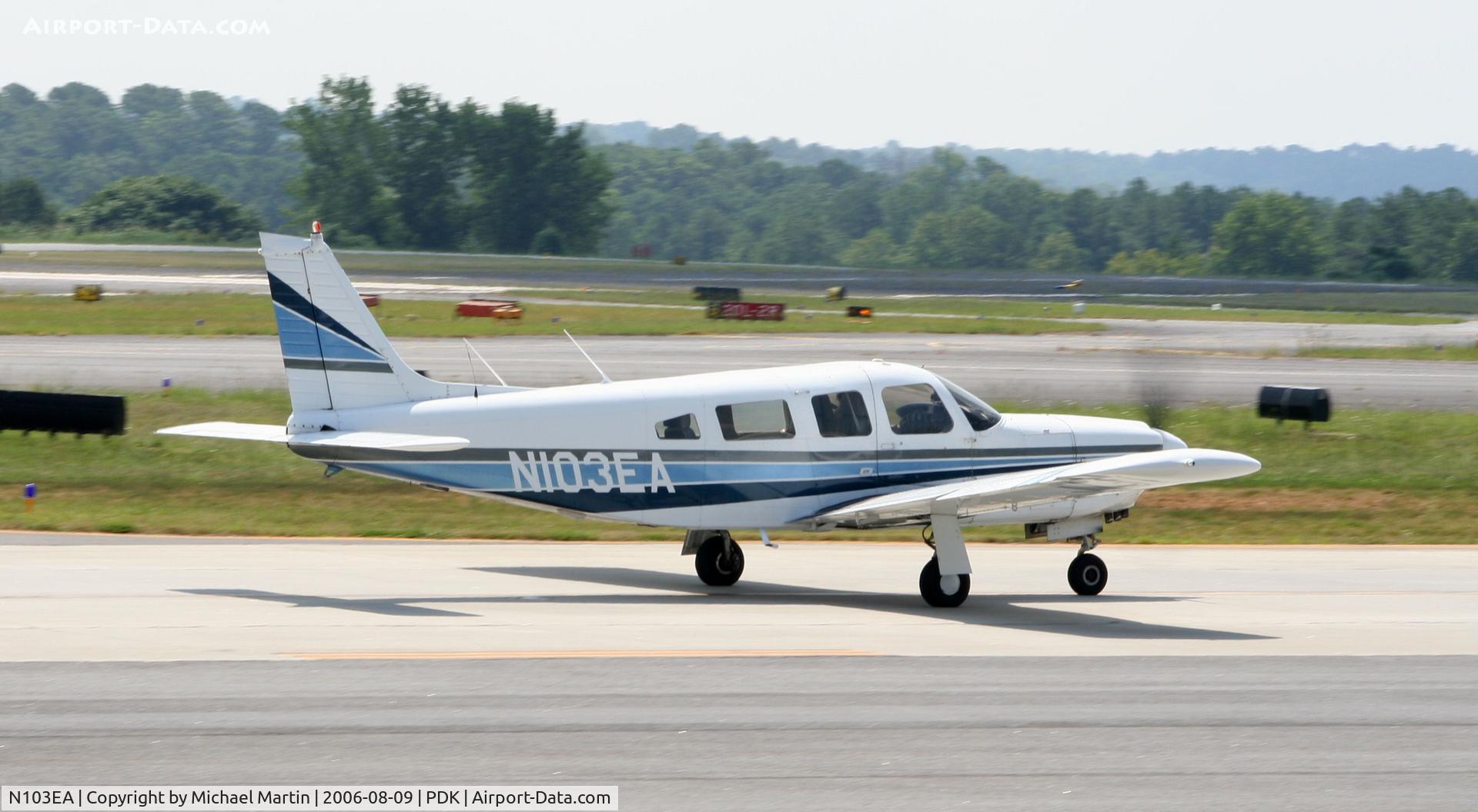 N103EA, 1976 Piper PA-32R-300 Cherokee Lance C/N 32R-7780054, Taxing to Runway 2R