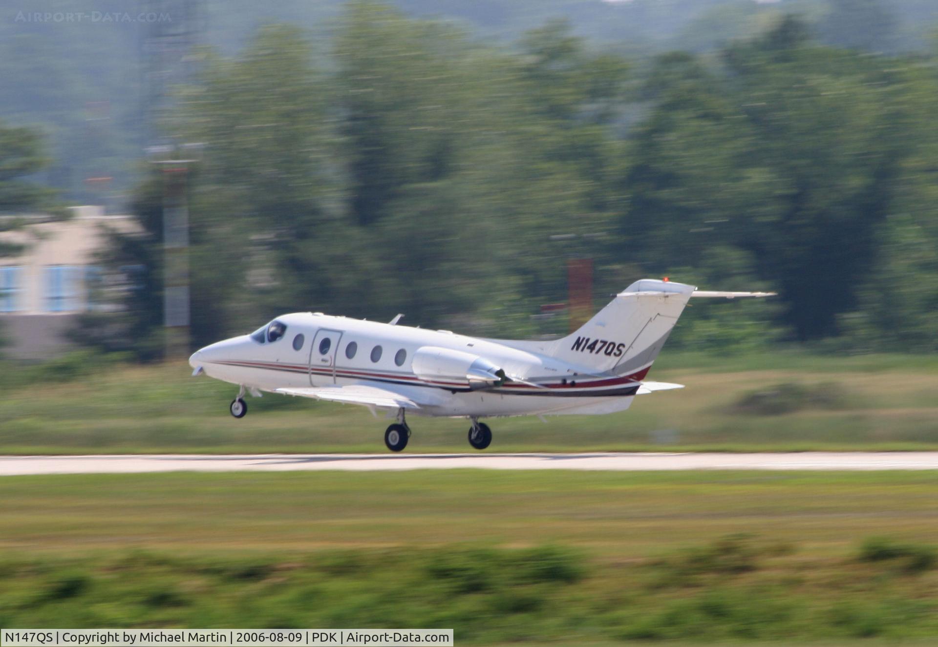 N147QS, Raytheon 400A C/N RK-436, Departing Runway 2R