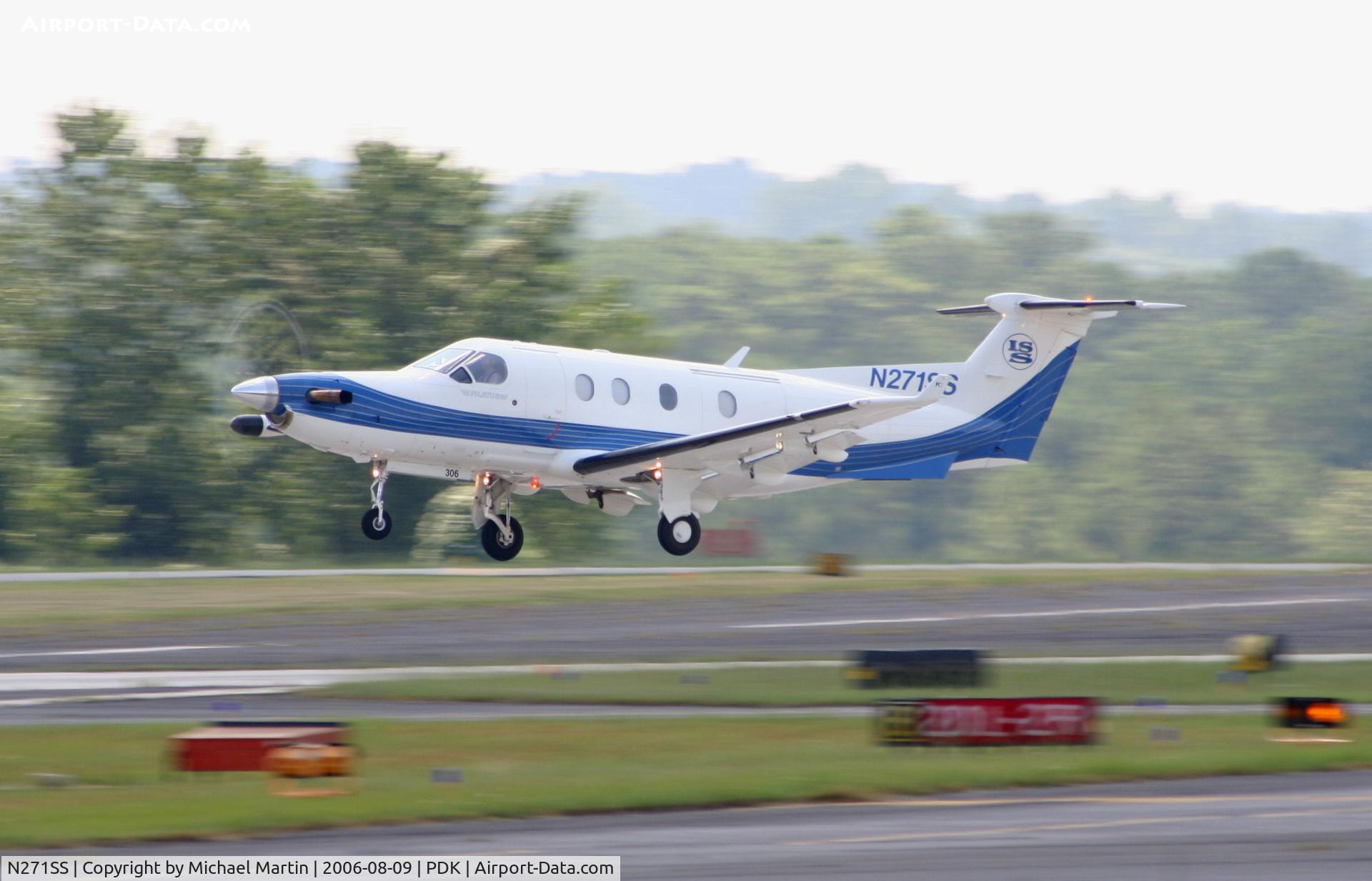 N271SS, 2000 Pilatus PC-12/45 C/N 306, Departing Runway 2R