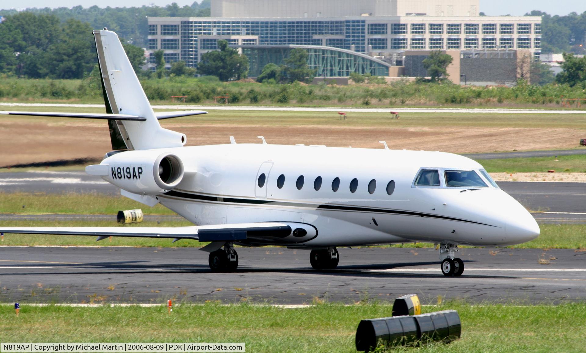 N819AP, 2008 Israel Aerospace Industries G200 C/N 191, Taxing to Runway 2R