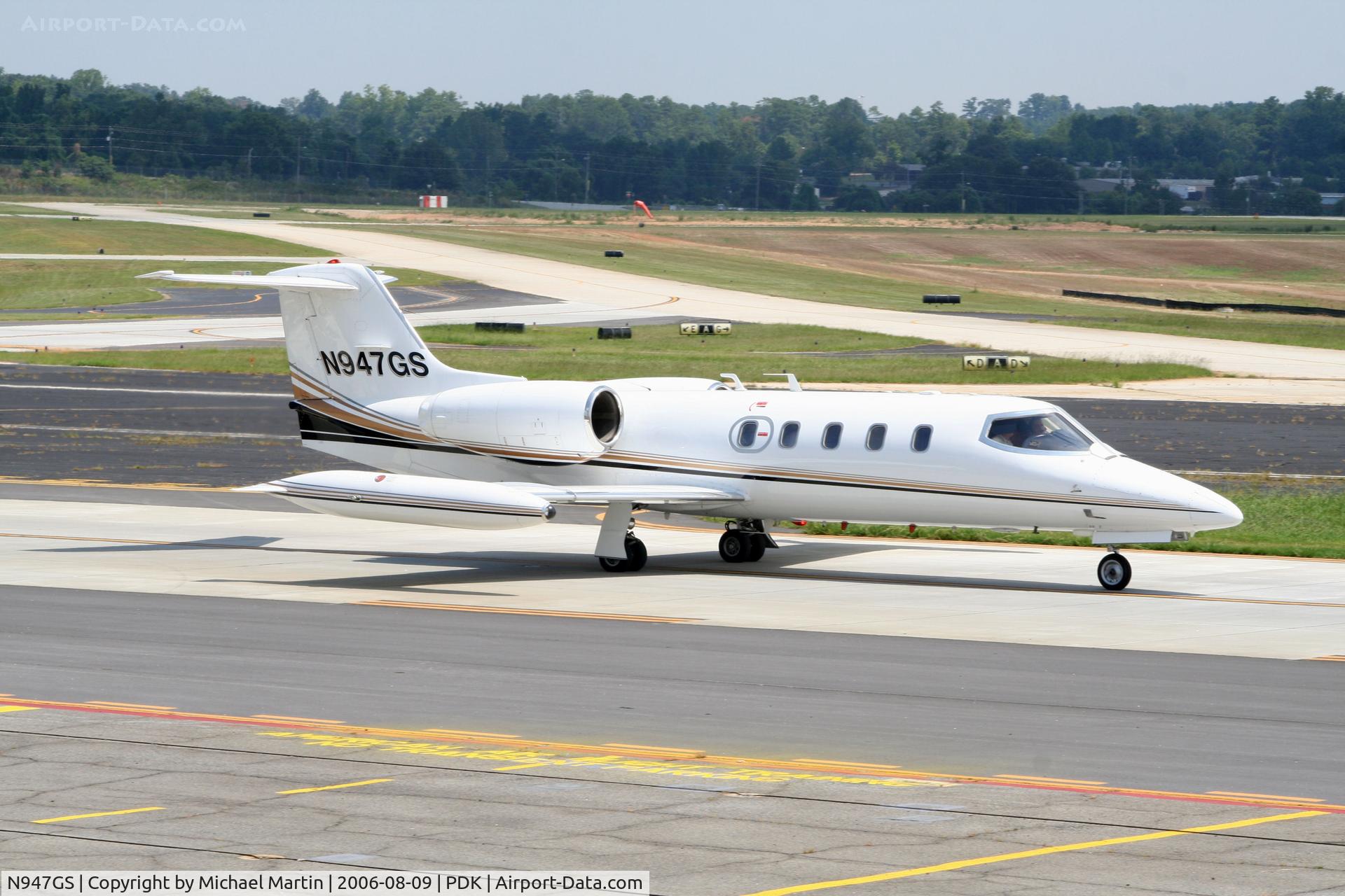 N947GS, 1979 Gates Learjet Corp. 35A C/N 250, Taxing from Epps Air Service