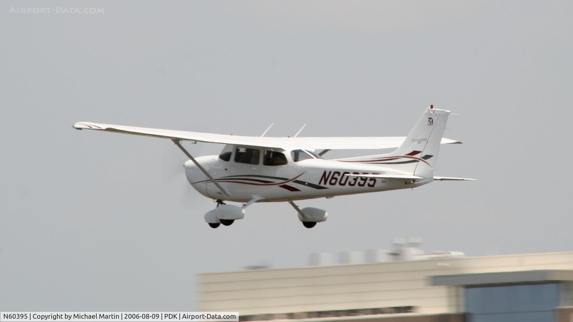 N60395, 2006 Cessna 172S Skyhawk SP C/N 172S10226, Departing 2L