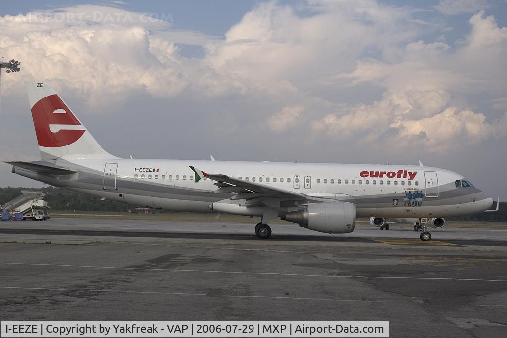 I-EEZE, 2003 Airbus A320-214 C/N 1937, Eurofly Airbus A320 taxiing to the runway