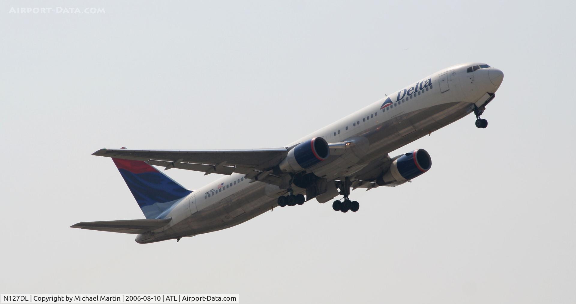 N127DL, 1988 Boeing 767-332 C/N 24077, Departing ATL