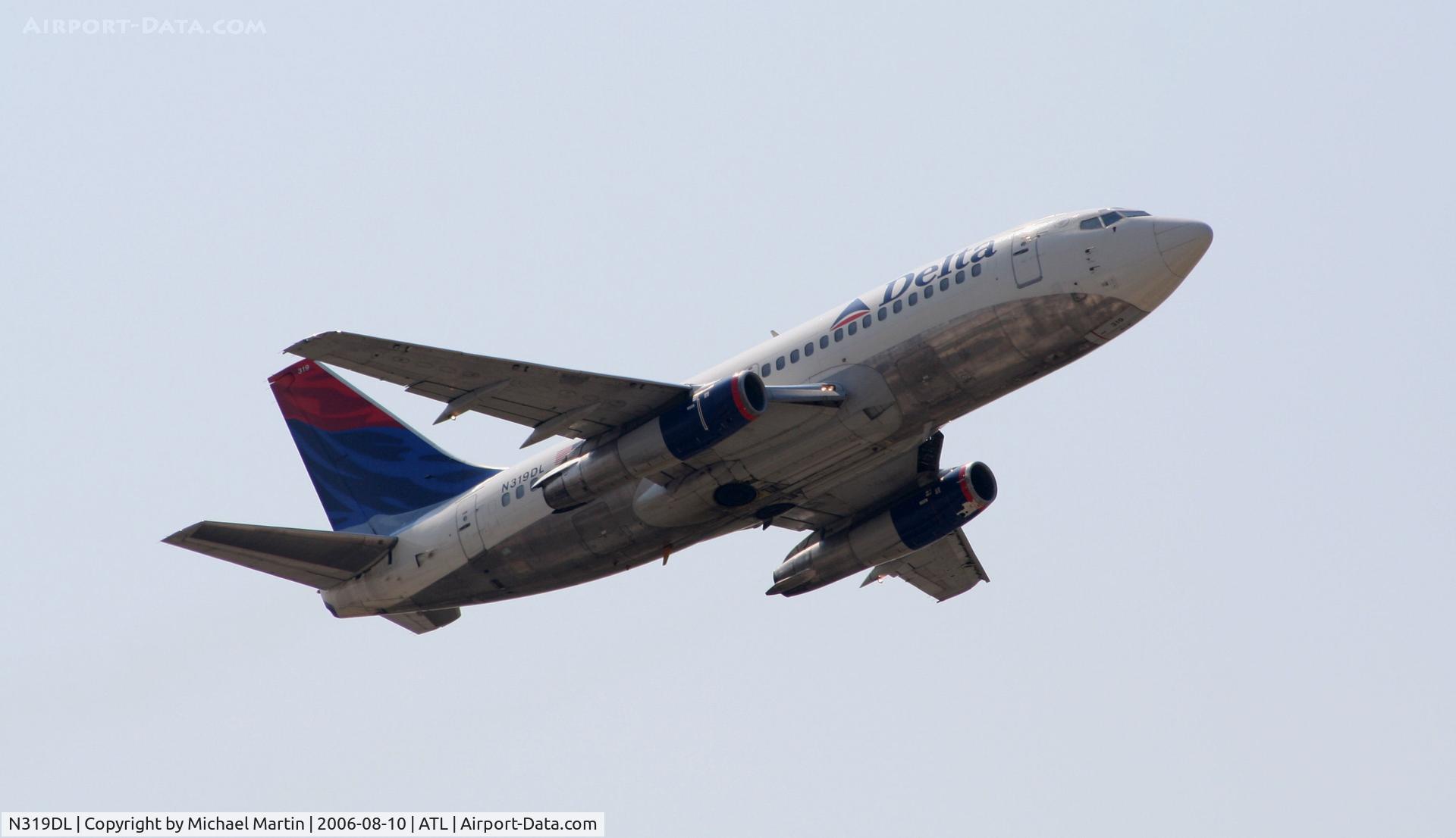 N319DL, 1984 Boeing 737-232 C/N 23091, Departing ATL
