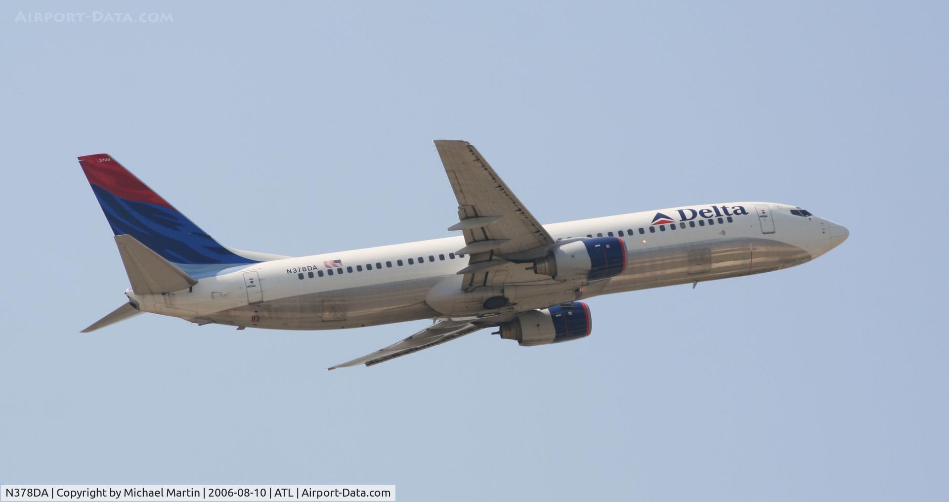 N378DA, 1999 Boeing 737-832 C/N 30265, Climbing out of ATL