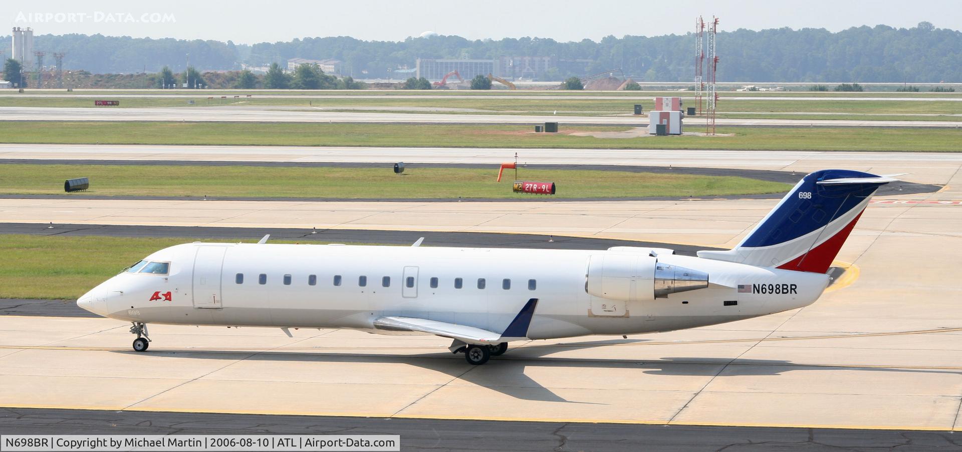 N698BR, 2003 Bombardier CRJ-200ER (CL-600-2B19) C/N 7799, ASA Flight Taxing To Terminal