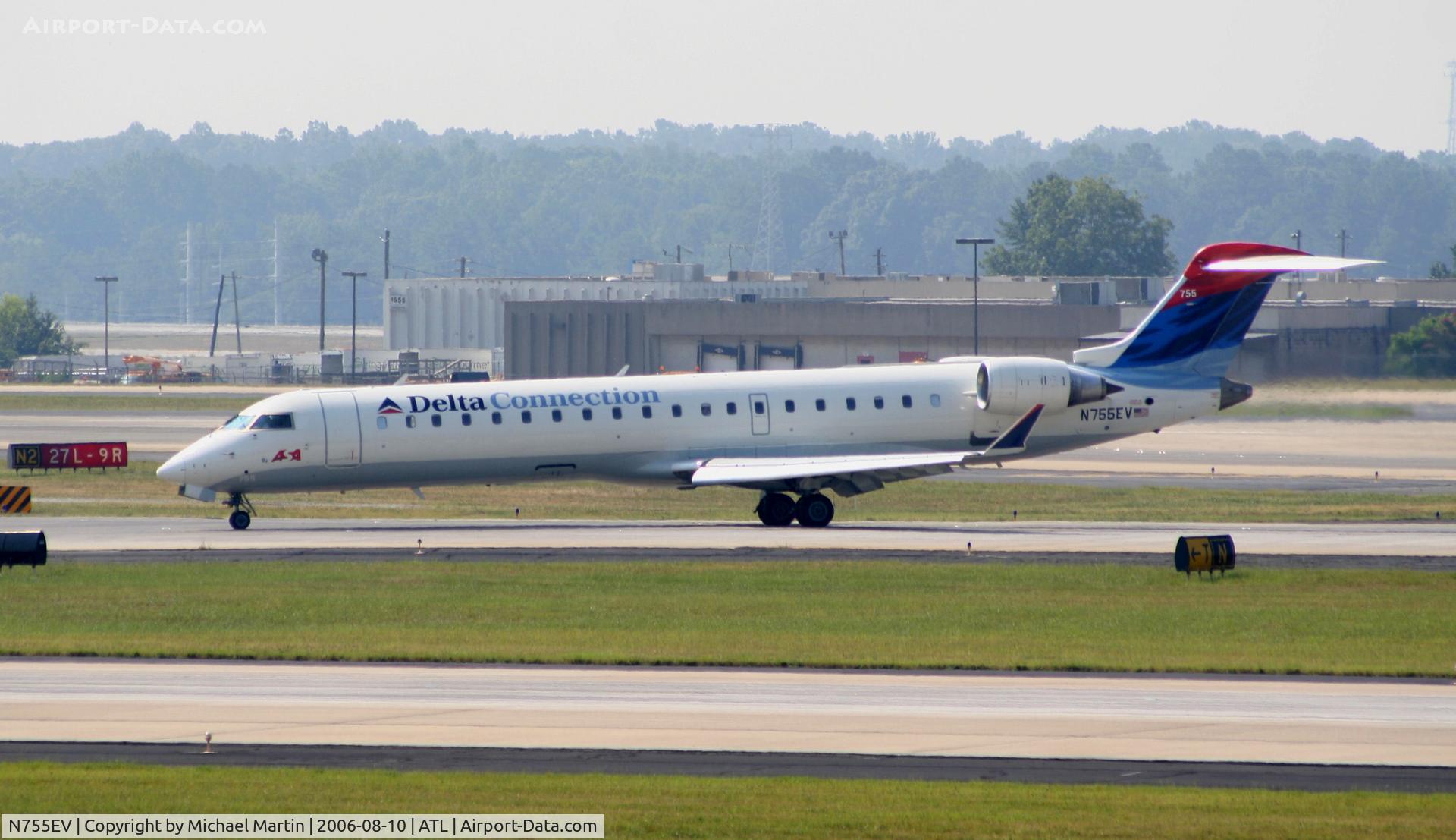 N755EV, Bombardier CRJ-701 (CL-600-2C10) Regional Jet C/N 10185, Taxing to Terminal