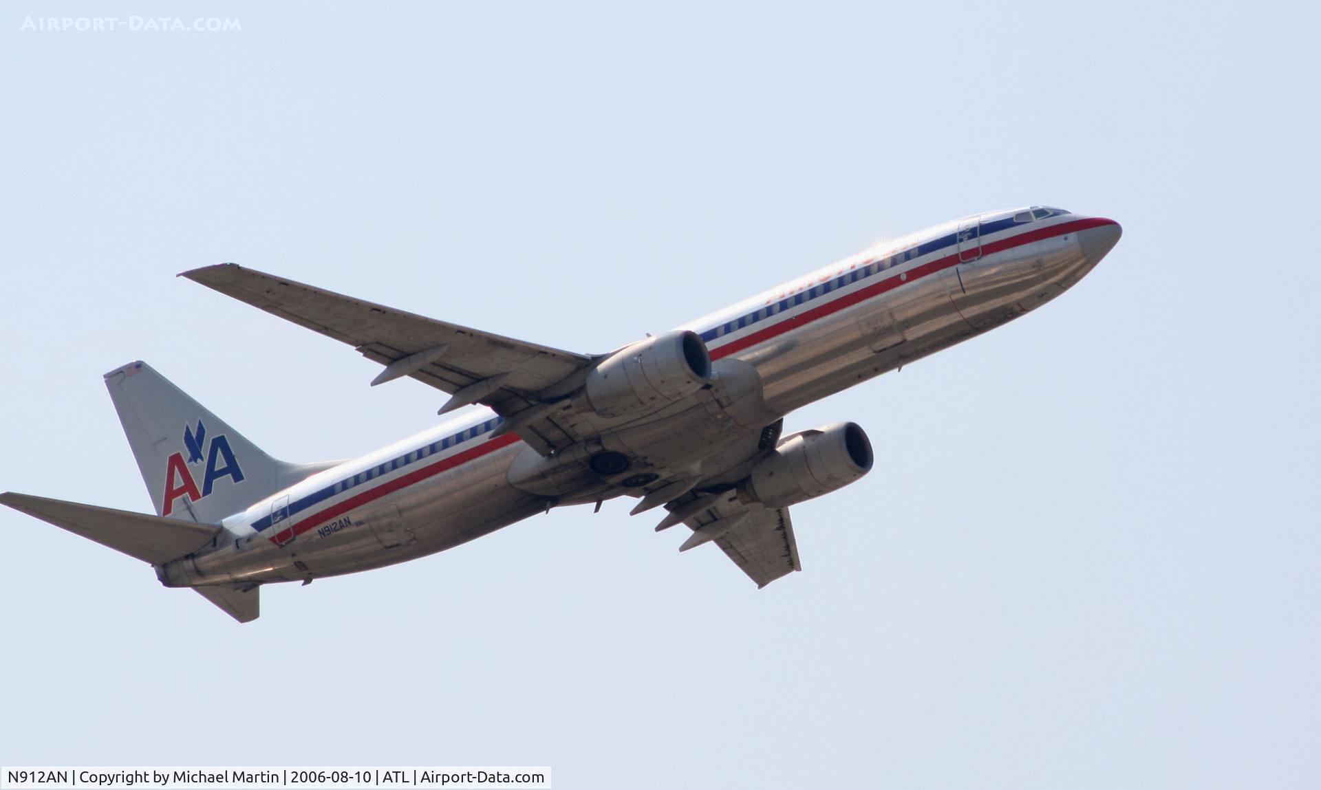 N912AN, 1999 Boeing 737-823 C/N 29513, Climbing out of ATL