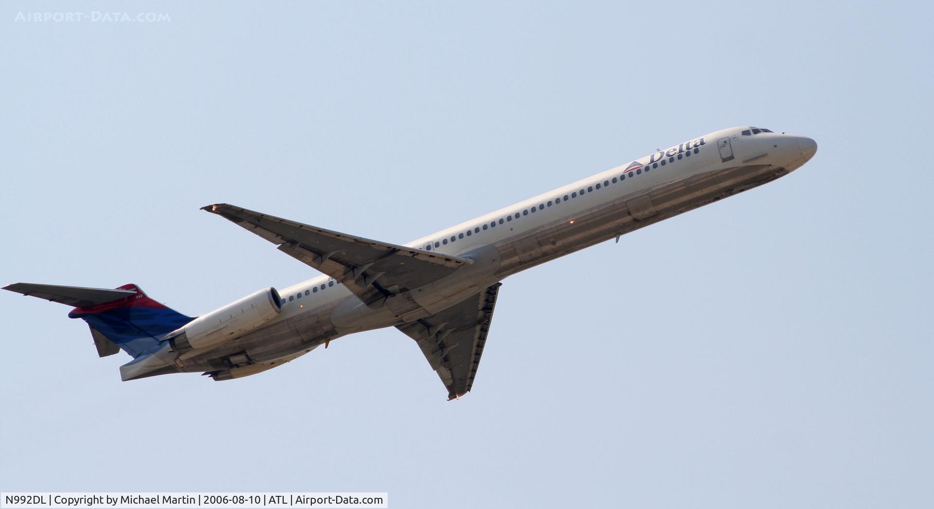 N992DL, 1991 McDonnell Douglas MD-88 C/N 53344, Departing ATL