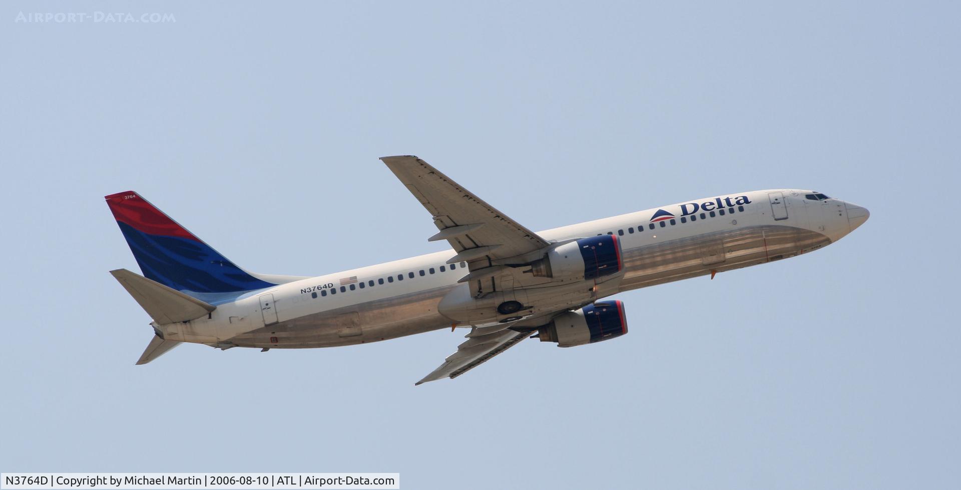 N3764D, 2001 Boeing 737-832 C/N 30818, Climbing out of ATL