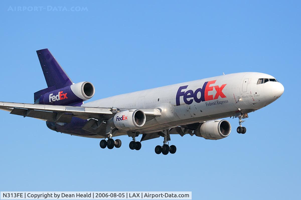 N313FE, 1988 McDonnell Douglas DC-10-30F C/N 48311, FedEx N313FE on final approach to RWY 24R.