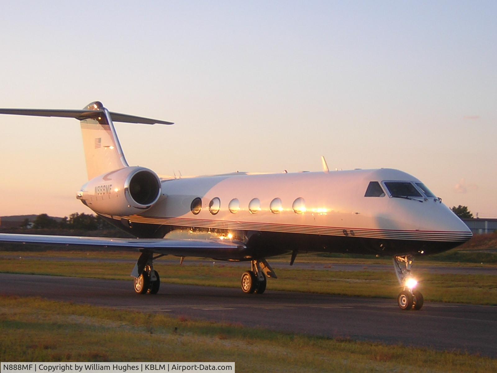 N888MF, 1995 Gulfstream Aerospace G-IV C/N 1268, just landed in NJ after a flight from Aspen