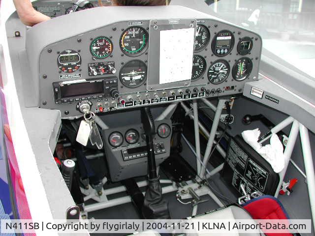 N411SB, 1998 Extra EA-300/200 C/N 024, the cockpit