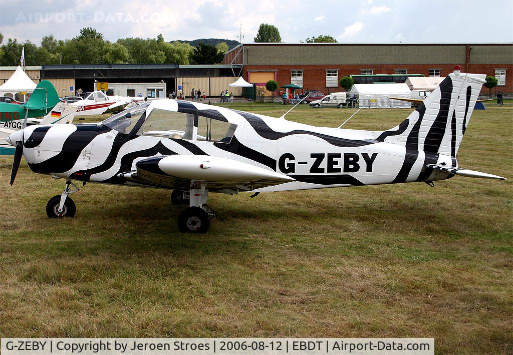G-ZEBY, 1973 Piper PA-28-140 Cherokee E C/N 28-7325240, Oldtimer FLY-IN 2006