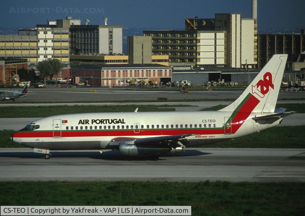 CS-TEO, 1983 Boeing 737-282 C/N 23045, TAP Air Portugal Boeing 737-200 landing at LIS