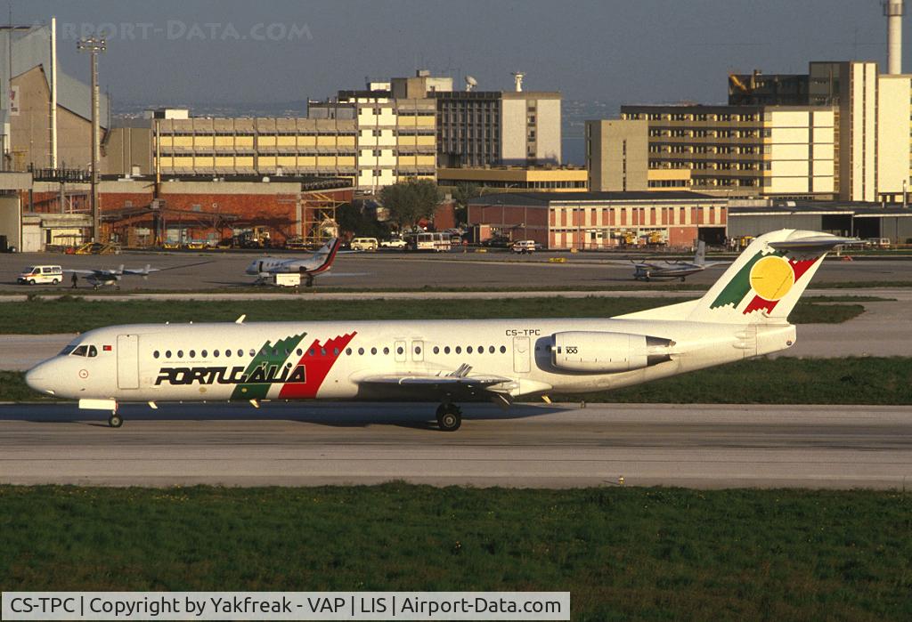 CS-TPC, 1990 Fokker 100 (F-28-0100) C/N 11287, Portugalia Fokker 100 landing at LIS