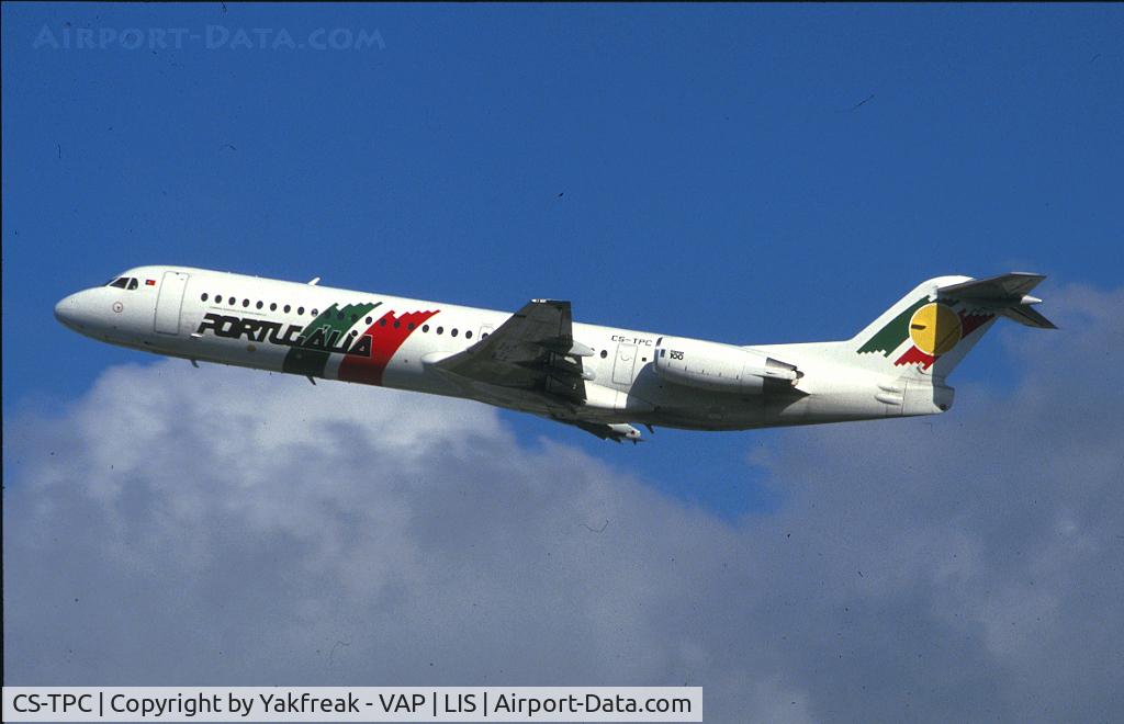 CS-TPC, 1990 Fokker 100 (F-28-0100) C/N 11287, Portugalia Fokker 100 taking off at LIS