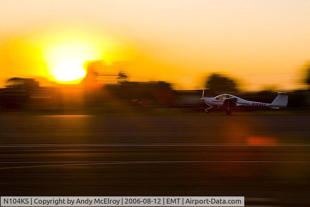 N104KS, 1995 Diamond DA-20A-1 Katana C/N 10048, Landing at El Monte