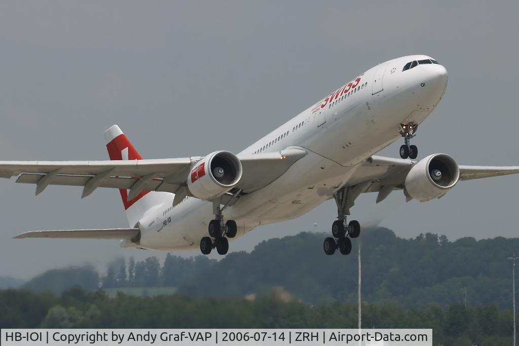 HB-IOI, 1996 Airbus A321-211 C/N 827, Just after take off RWY16.