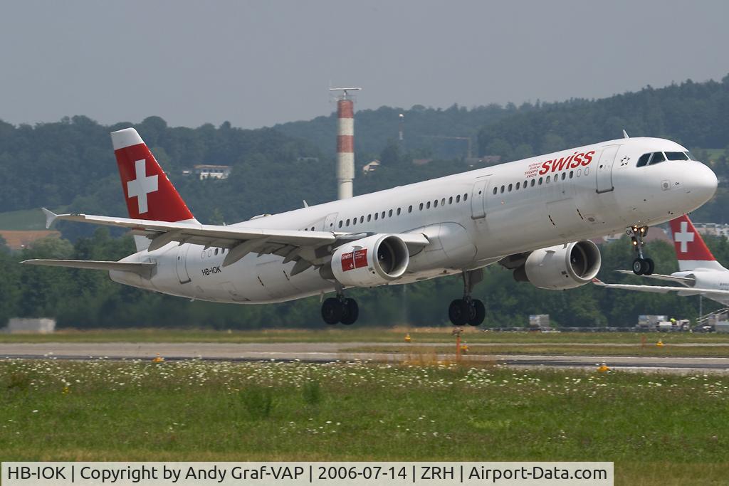 HB-IOK, 1999 Airbus A321-111 C/N 987, Take off on RWY16.