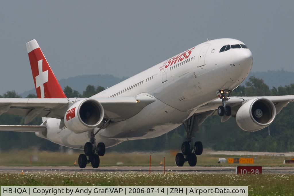 HB-IQA, 1998 Airbus A330-223 C/N 229, Take off RWY16.