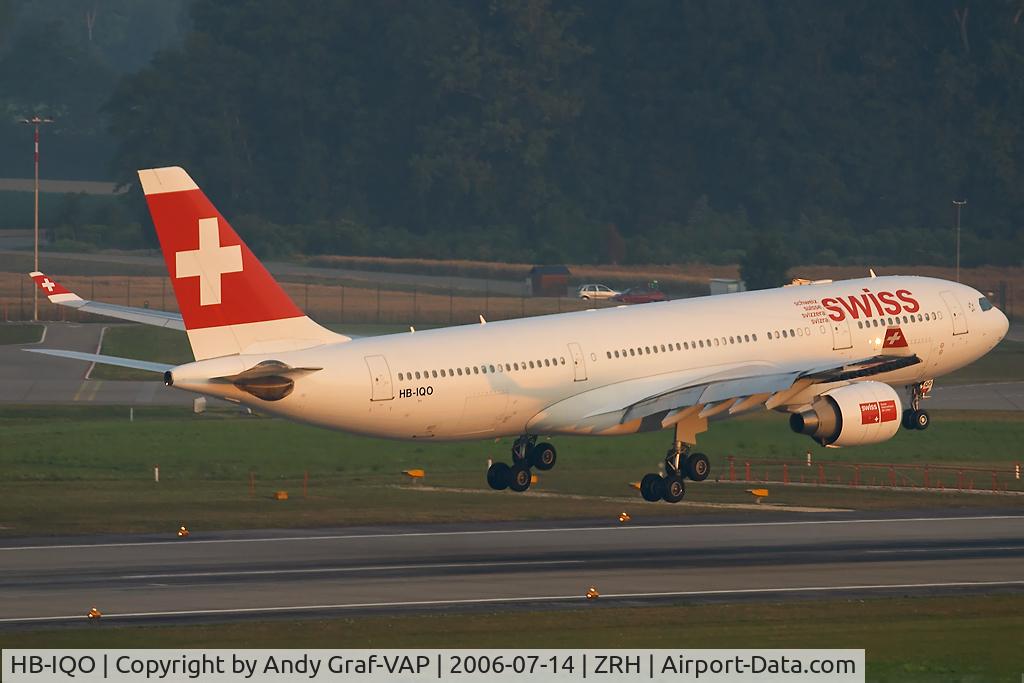 HB-IQO, 2000 Airbus A330-223 C/N 343, Short final RWY34.