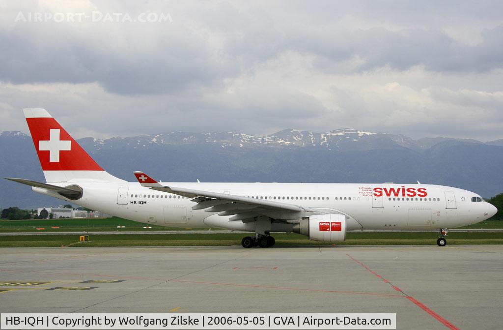 HB-IQH, 1999 Airbus A330-223 C/N 288, visitor