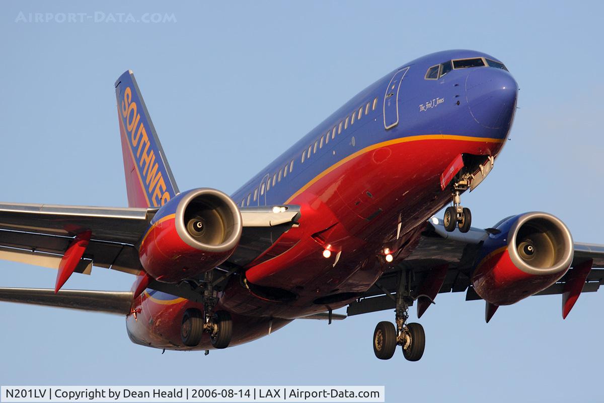 N201LV, 2005 Boeing 737-7H4 C/N 29854, Southwest Airlines N201LV 