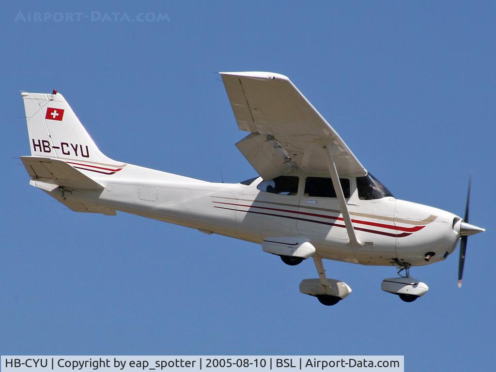 HB-CYU, 2003 Cessna 172S C/N 172S9323, on final for runway 16