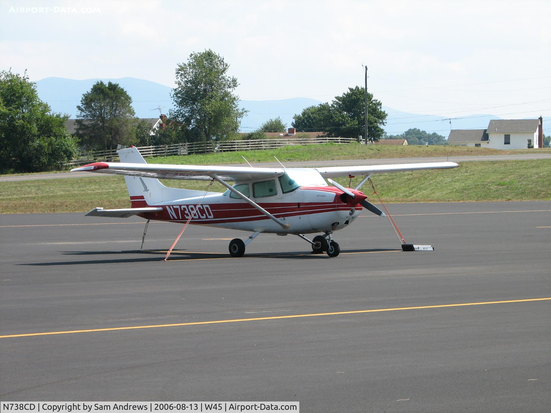 N738CD, 1977 Cessna 172N C/N 17269864, Wishes it were flying today.
