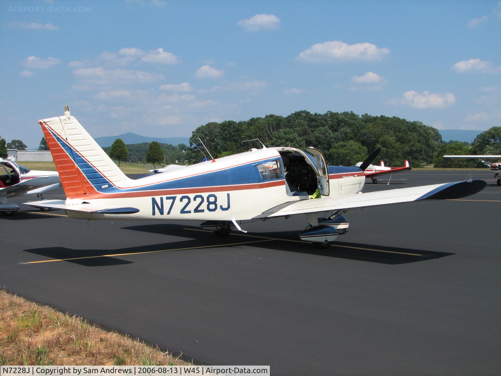 N7228J, 1968 Piper PA-28-140 C/N 28-24564, The owner of this plane is the happiest pilot I have ever met.