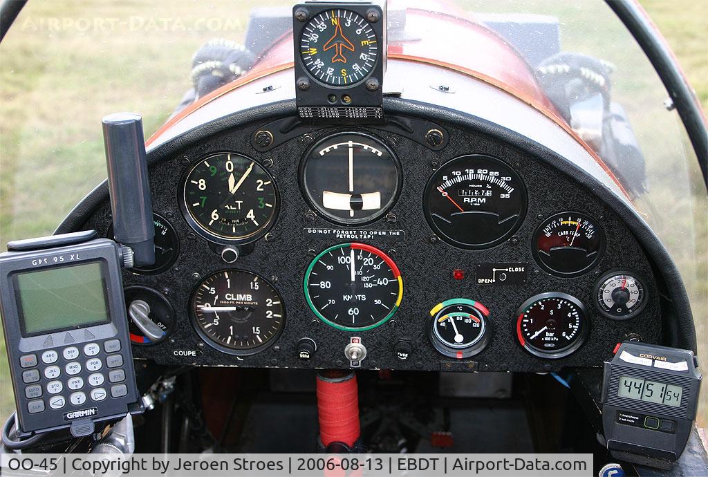 OO-45, 1966 Jodel D-9 Bebe C/N 629, OLdtimer Fly in, ultralight aircaft's flightdeck