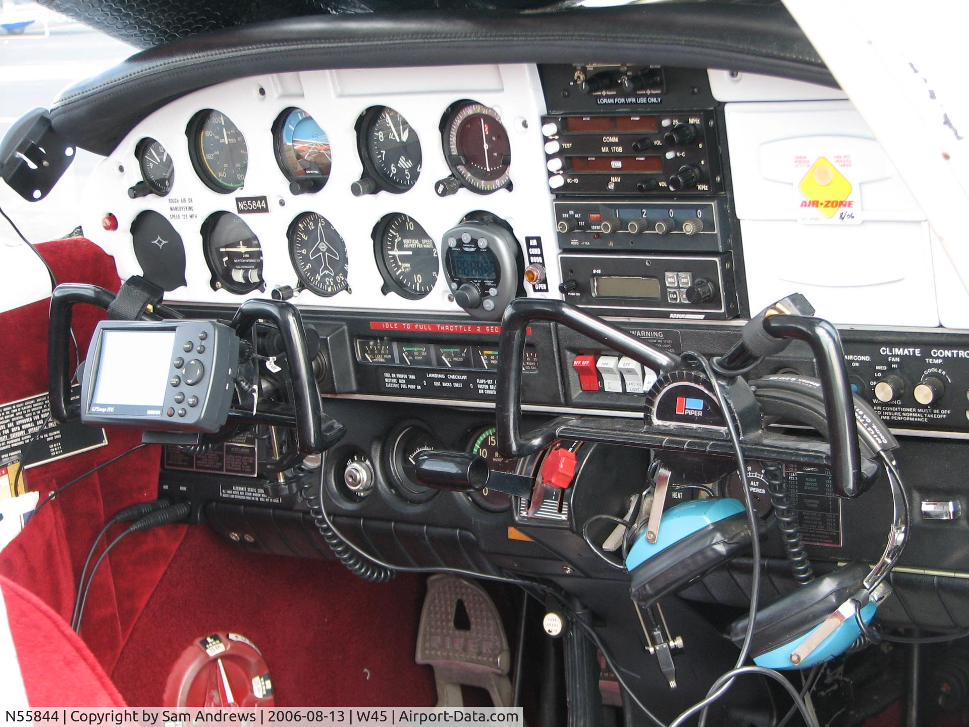 N55844, 1973 Piper PA-28-140 C/N 28-7325503, Panel shot.