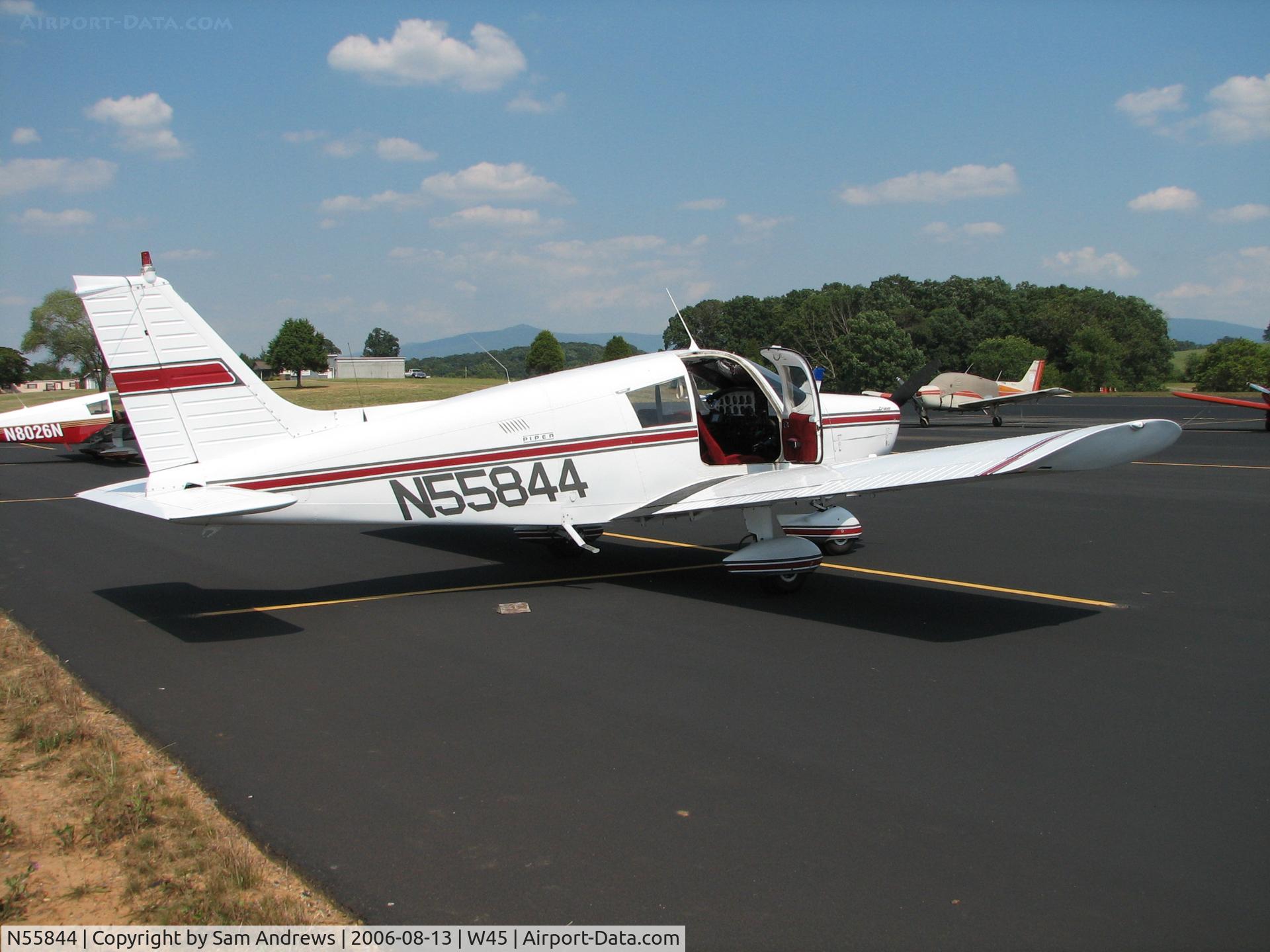 N55844, 1973 Piper PA-28-140 C/N 28-7325503, Nice Cherokee.