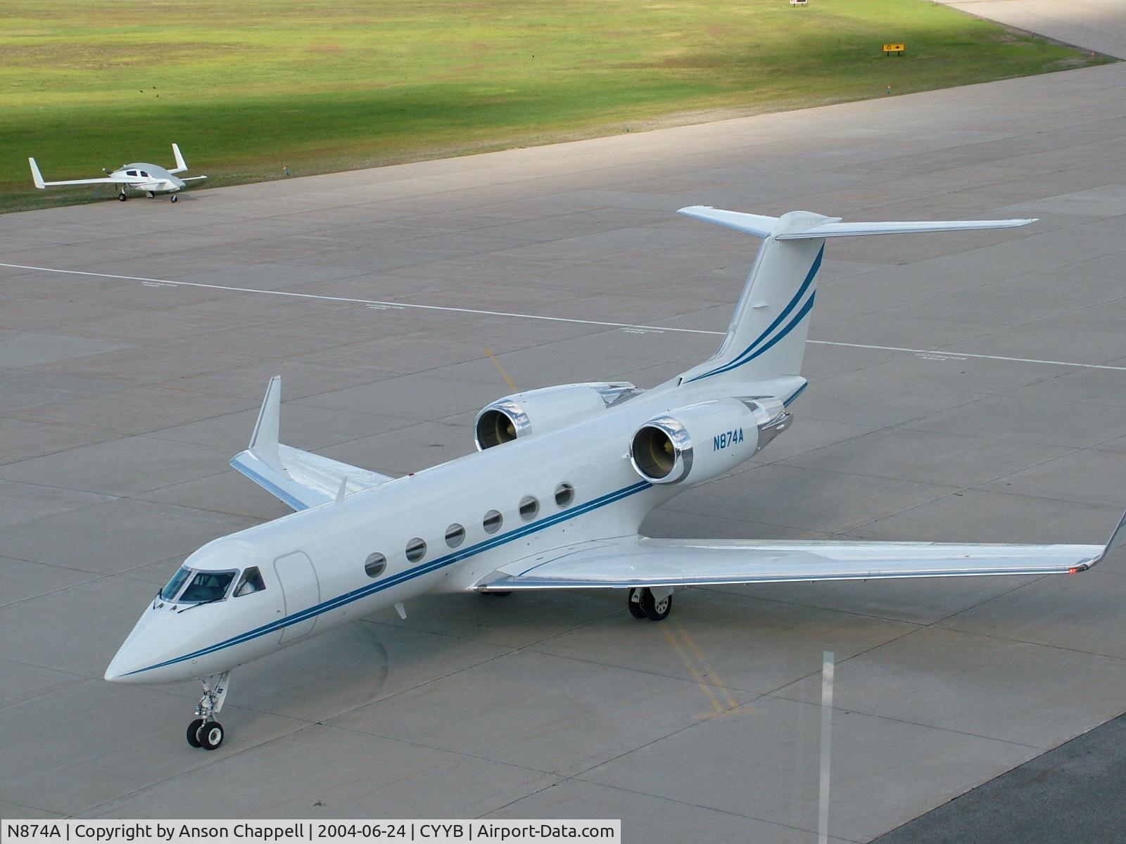 N874A, 1996 Gulfstream Aerospace Gulfstream IVSP C/N 1285, In North Bay, Ontario