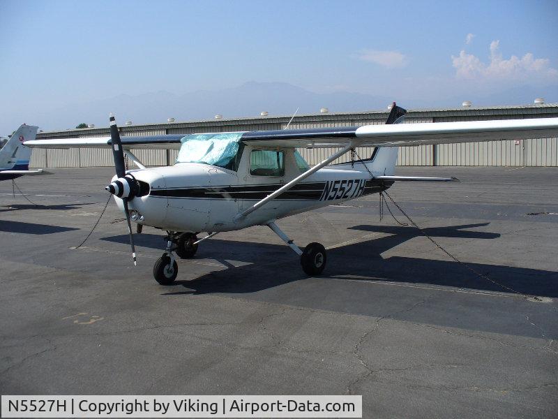 N5527H, 1979 Cessna 152 C/N 15284116, N5527H at FAST aviation