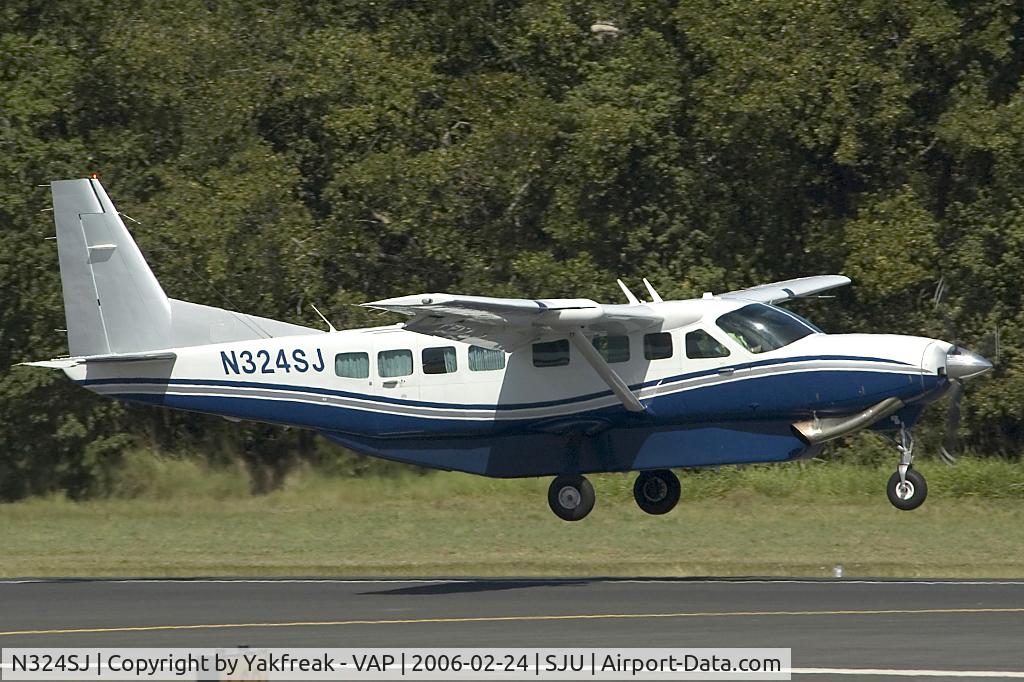 N324SJ, 2001 Cessna 208B Grand Caravan C/N 208B0908, Cessna 208 Caravan landing at SJU