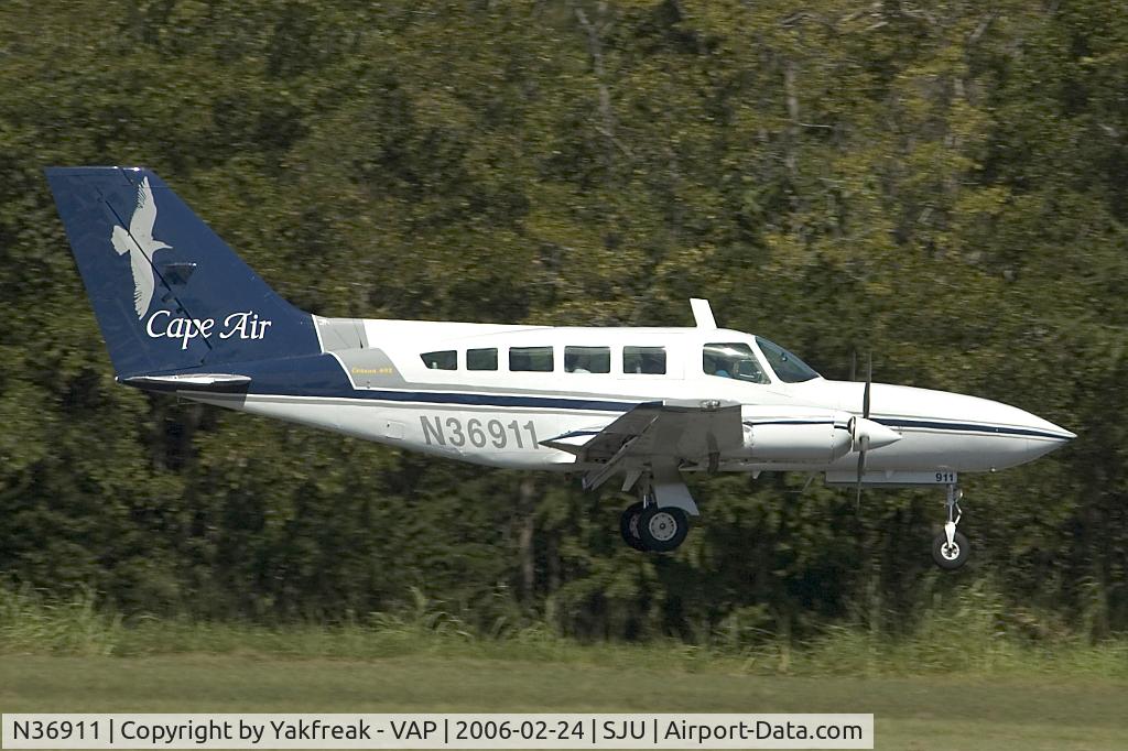 N36911, 1980 Cessna 402C II C/N 402C0314, Cessna 402 of Cape Air landing at SJU