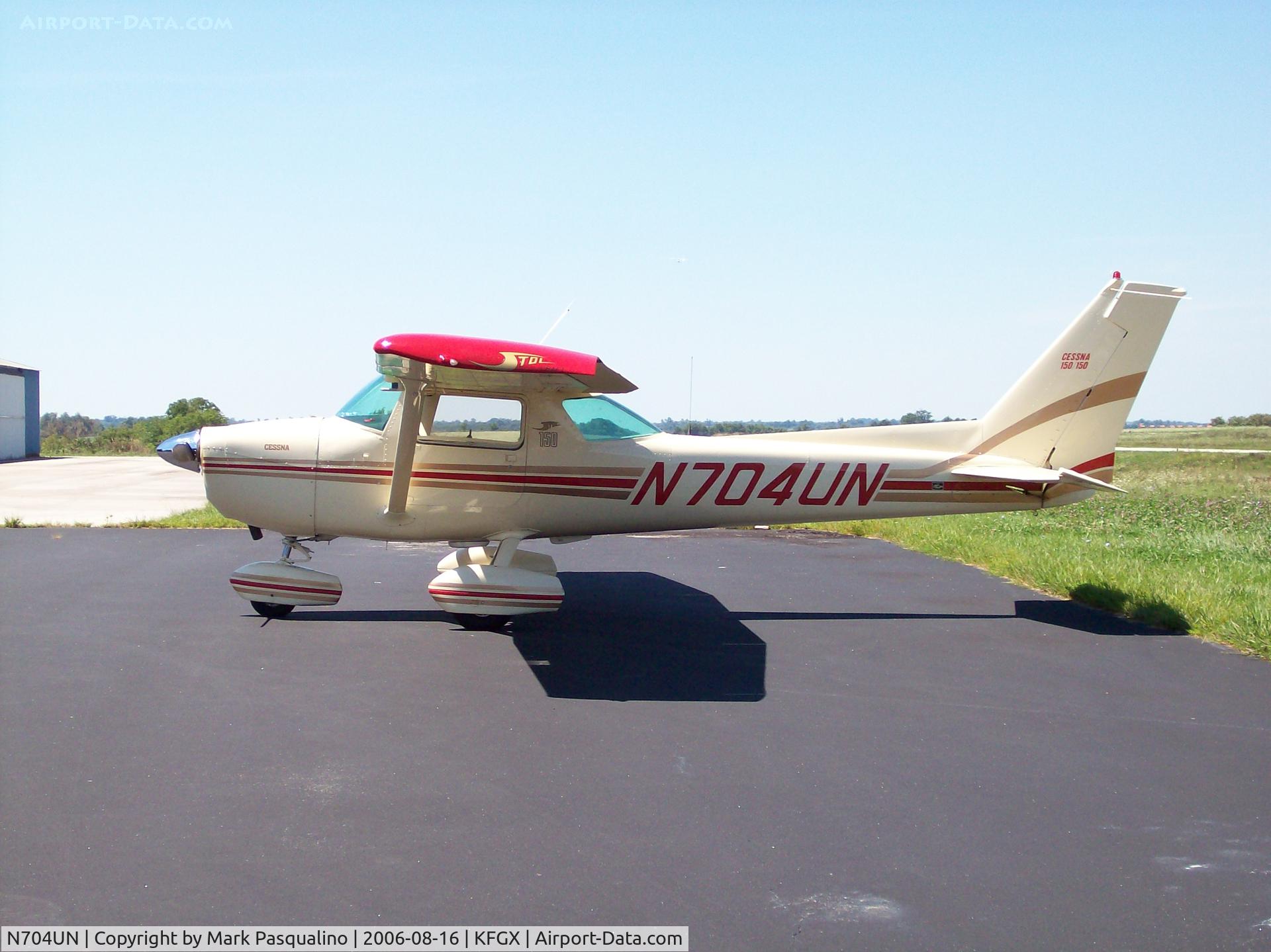 N704UN, 1976 Cessna 150M C/N 15078886, Cessna 150