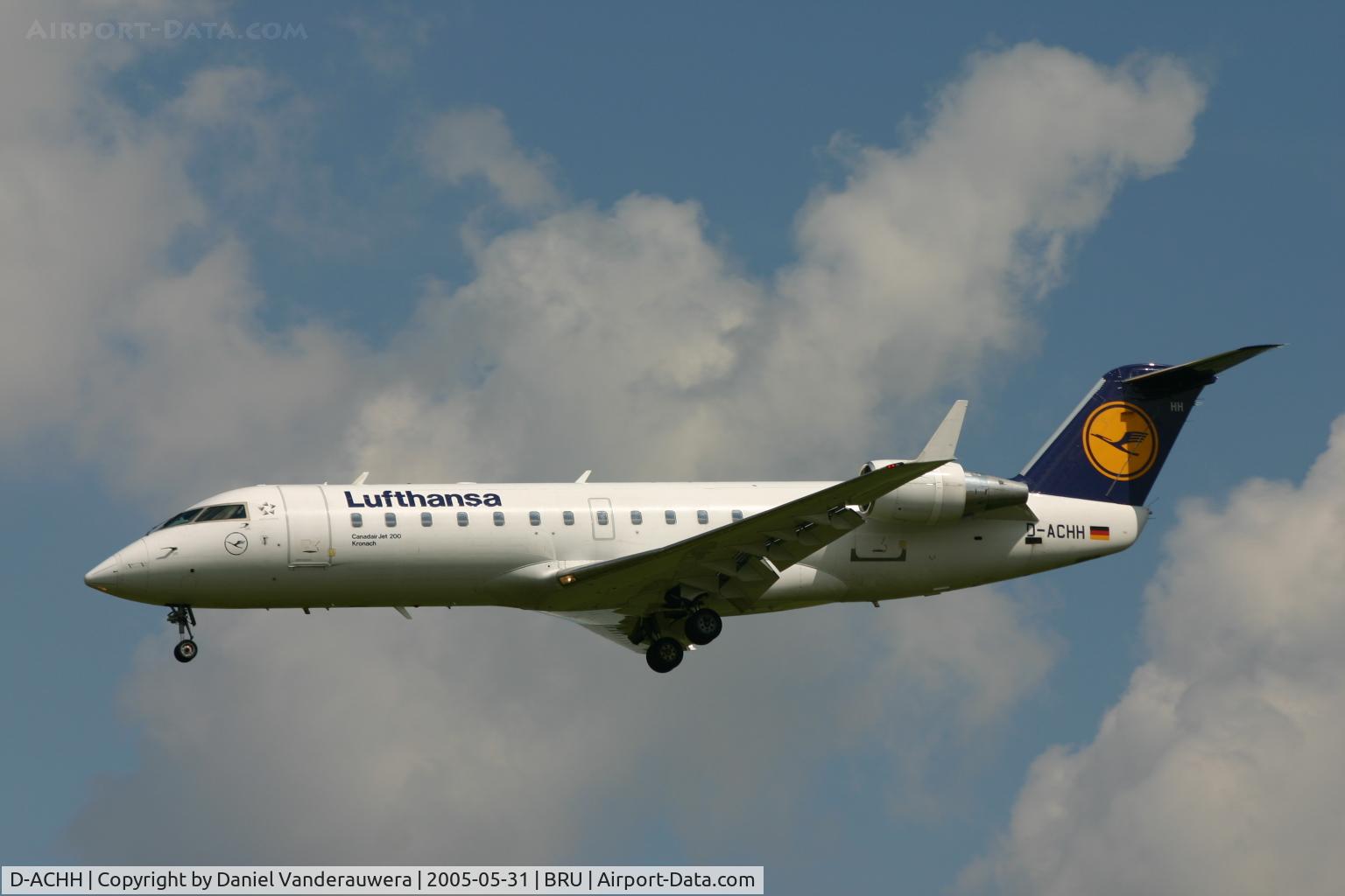 D-ACHH, 2000 Bombardier CRJ-200LR (CL-600-2B19) C/N 7449, arrival of flight LH4632