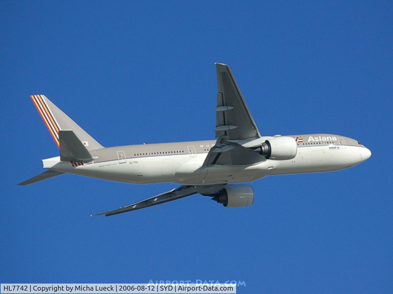HL7742, 2006 Boeing 777-28E/ER C/N 29171, Climbing out of Sydney