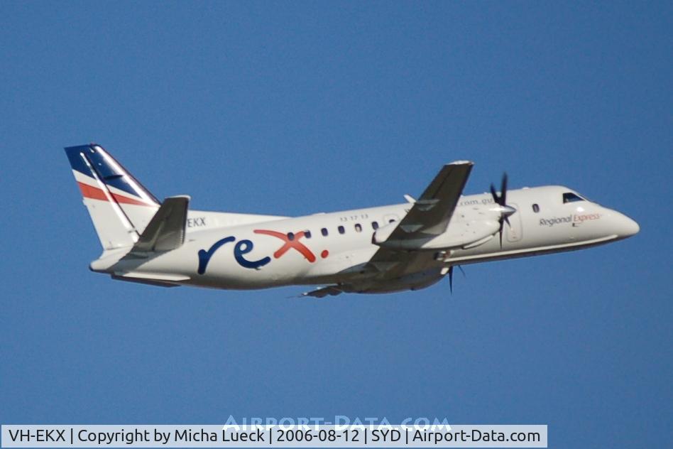 VH-EKX, 1991 Saab 340B C/N 340B-257, Regional Express Saab 340 climbing out of Sydney