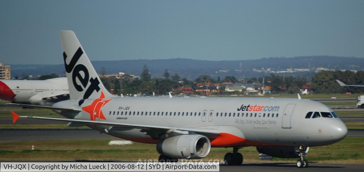 VH-JQX, 2004 Airbus A320-232 C/N 2197, JetStar