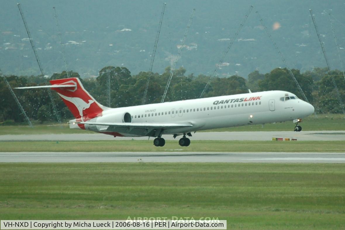 VH-NXD, 2000 Boeing 717-200 C/N 55062, Seconds before touch-down