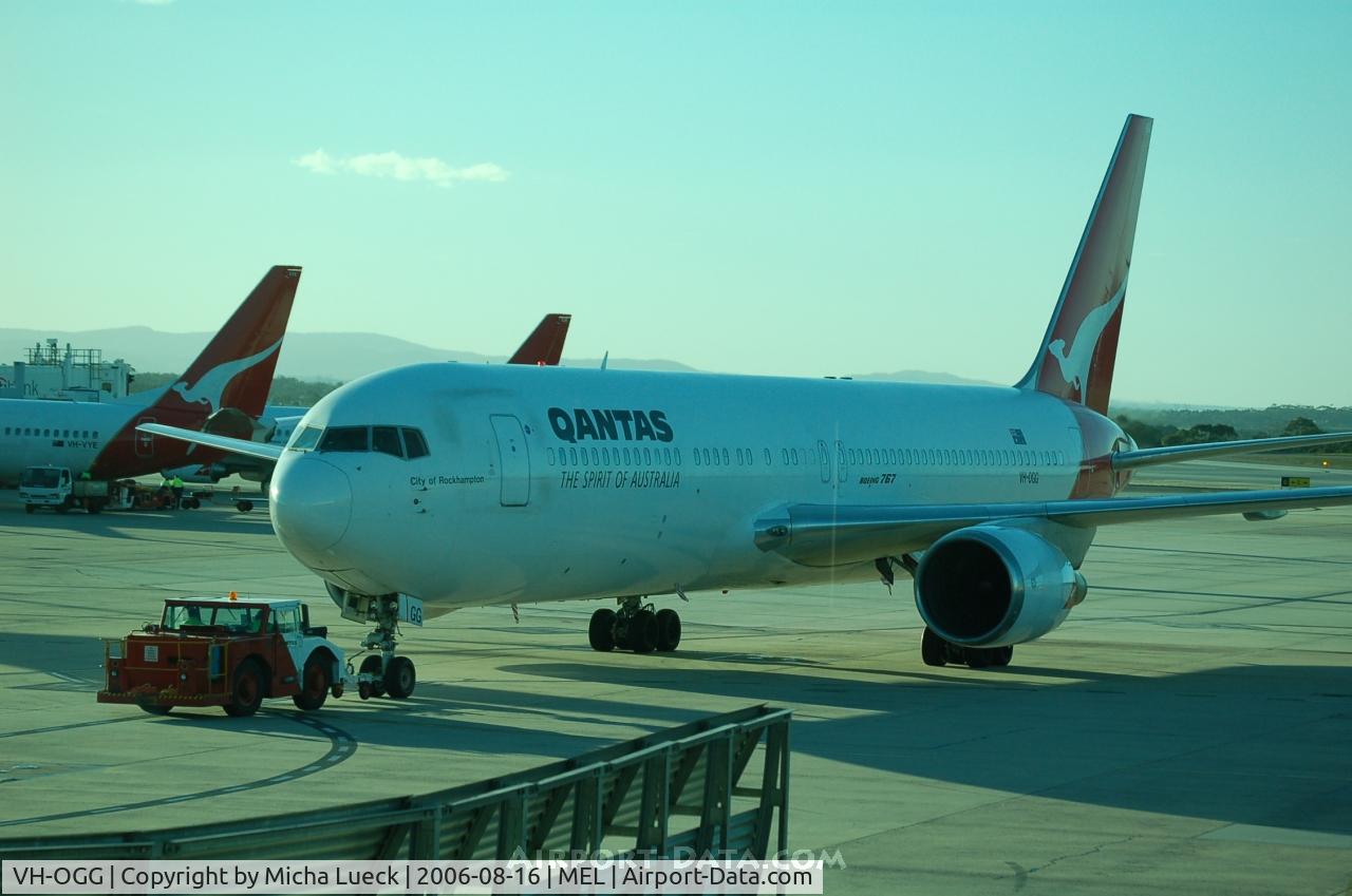 VH-OGG, 1990 Boeing 767-338 C/N 24929, Qantas' B 767 