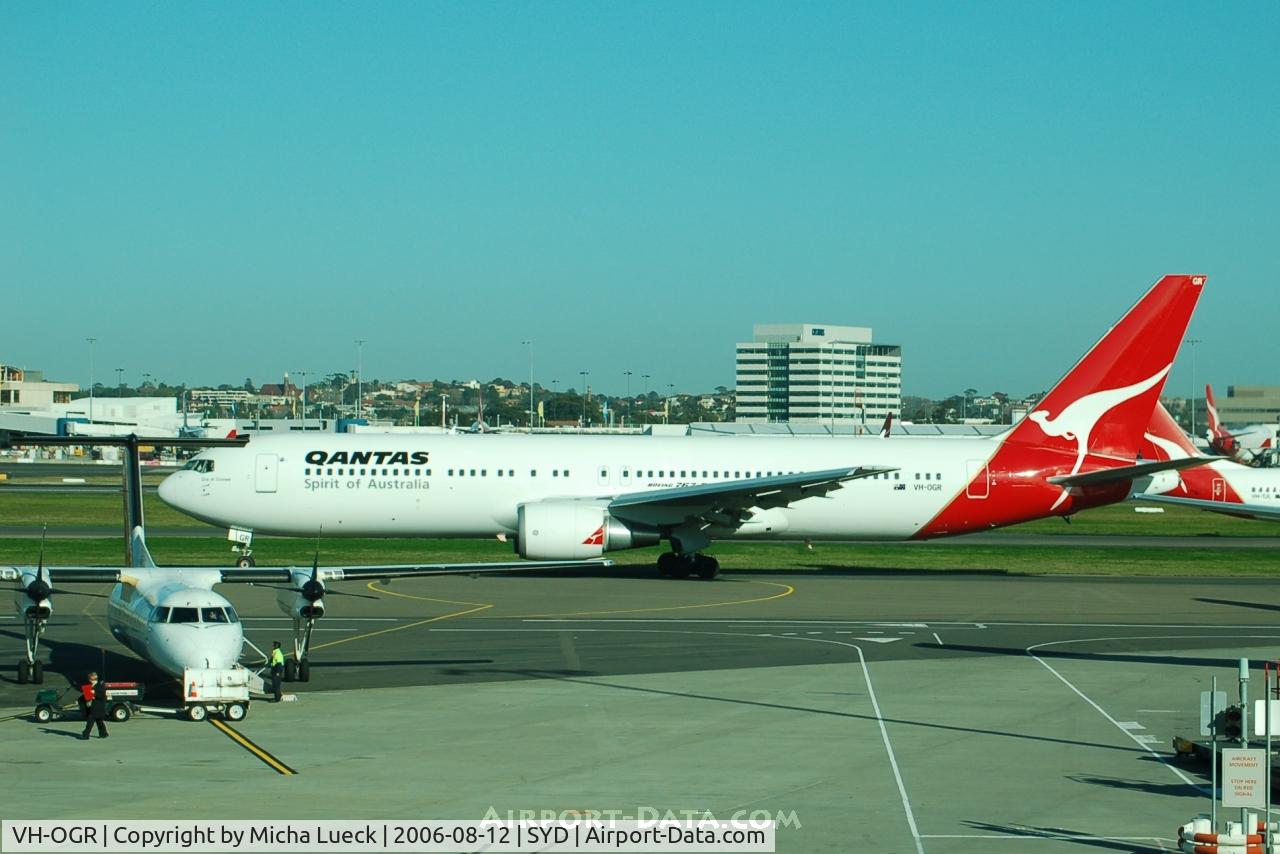 VH-OGR, 1997 Boeing 767-338 C/N 28724, Qantas opeartes a large fleet of B767s