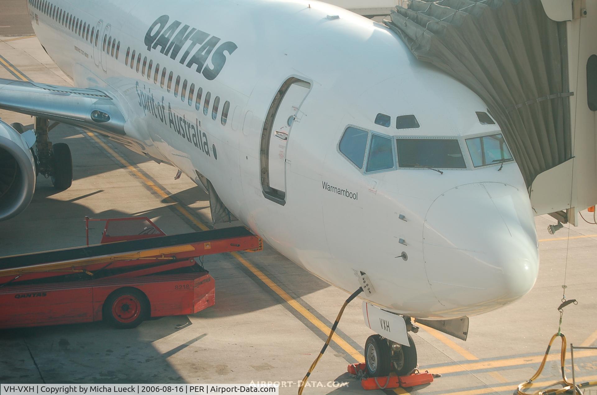 VH-VXH, 2002 Boeing 737-838 C/N 33478, Getting ready for another domestic leg
