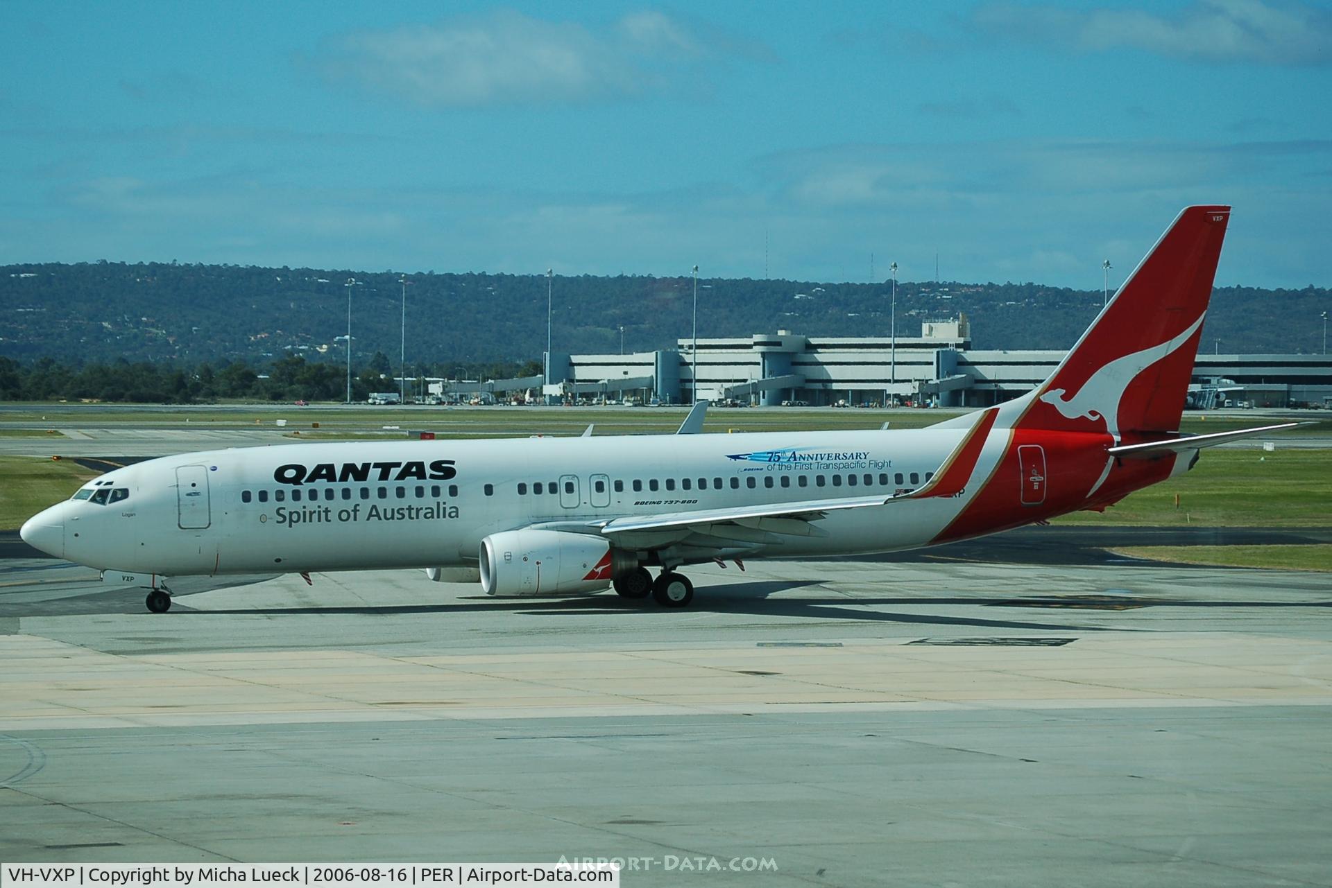 VH-VXP, 2003 Boeing 737-838 C/N 33722, Special paint scheme to commemorate the first transpacific flight 75 years ago