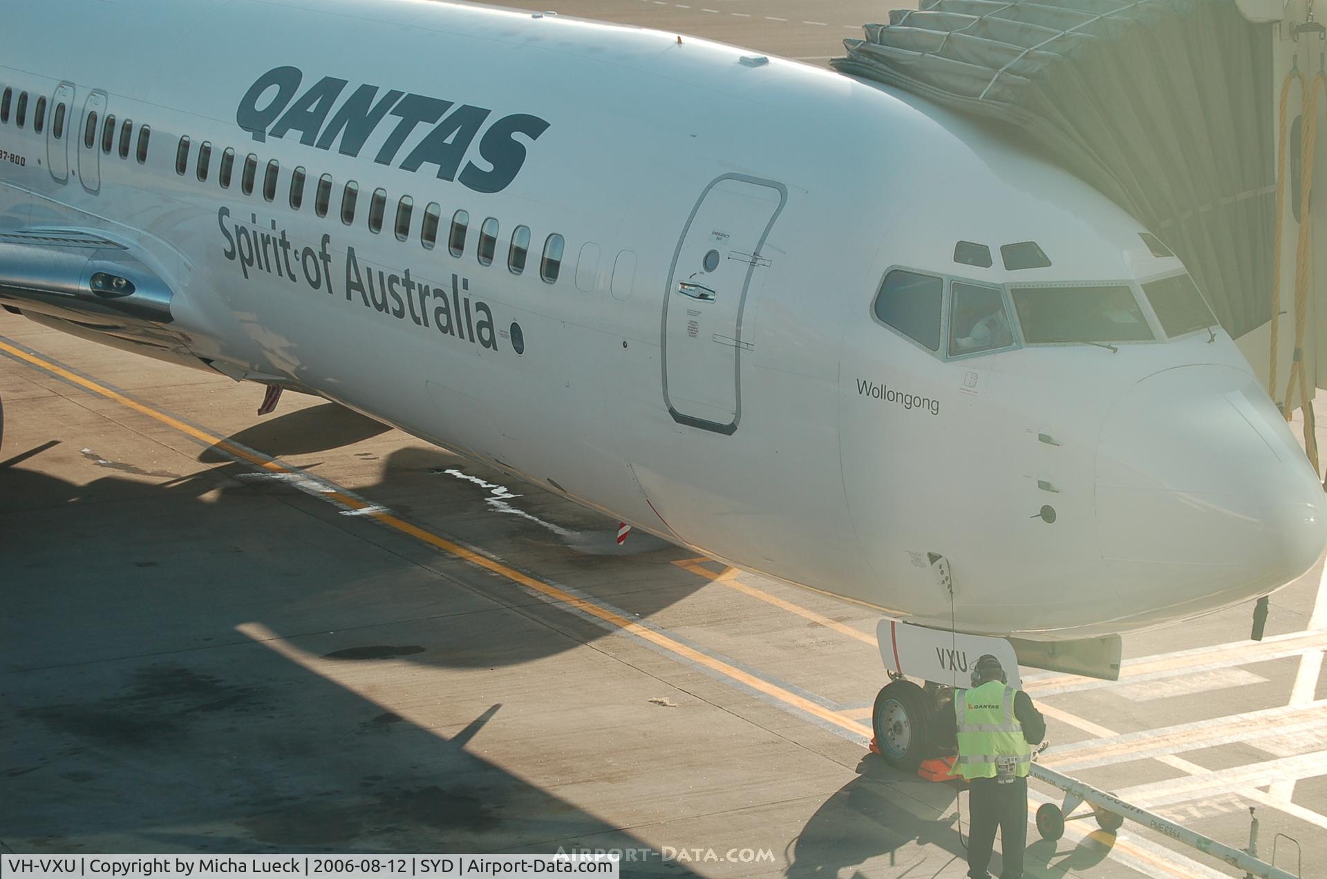 VH-VXU, 2003 Boeing 737-838 C/N 33761, Seconds before push-back